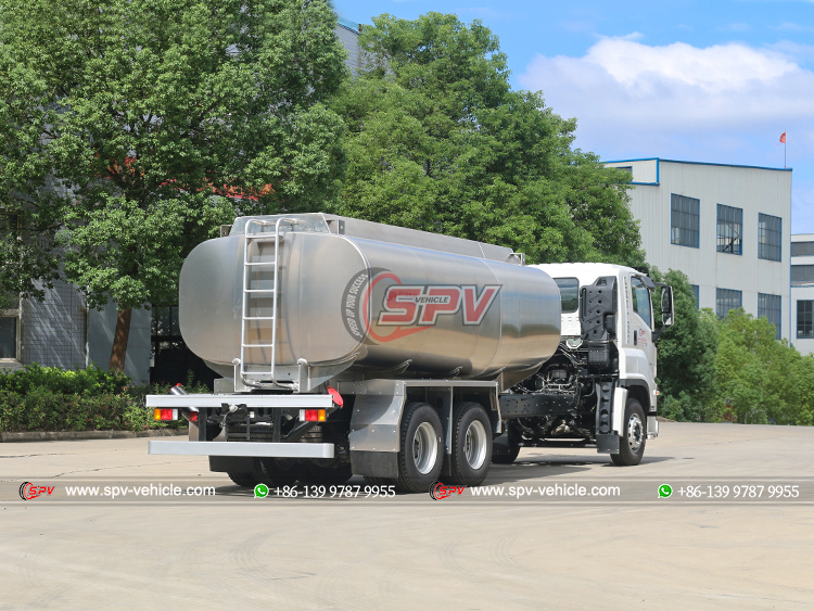 ISUZU GIGA 6x4 Fuel Tank Truck - Rear Right Side